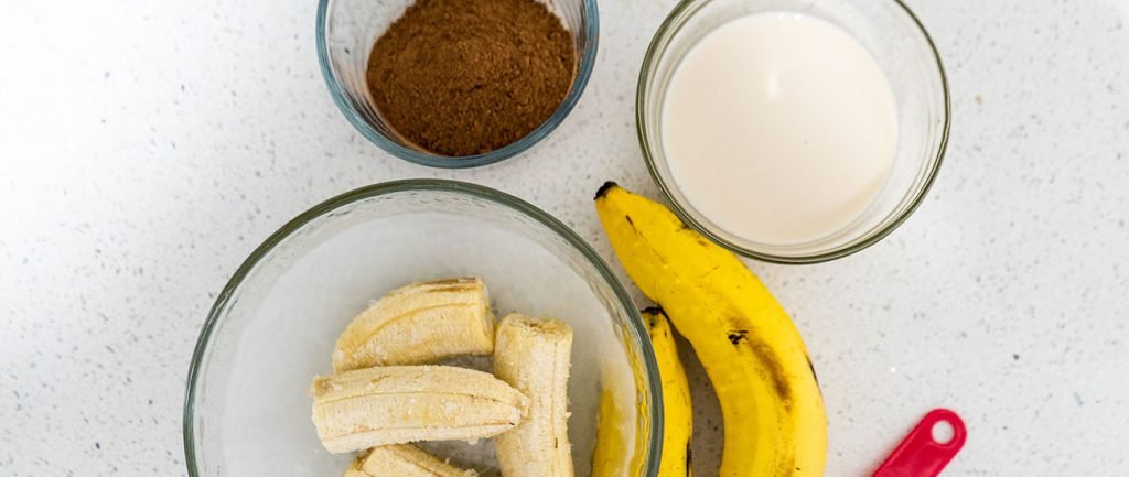 helado vegano de cacao en polvo